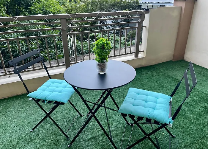 Apartamento 2bhk With Balcony Fully Furnished-70sqm Pasig *