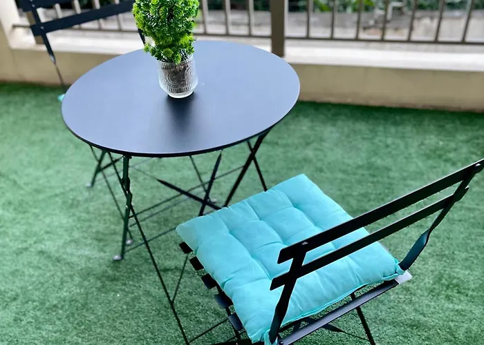 2bhk With Balcony Fully Furnished-70sqm Pasig Apartamento